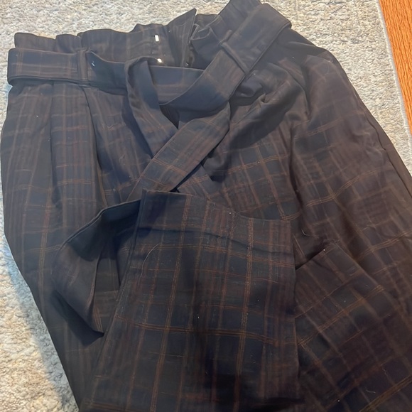 Ladies paper bag H&M pants in brown plaid - Picture 3 of 7